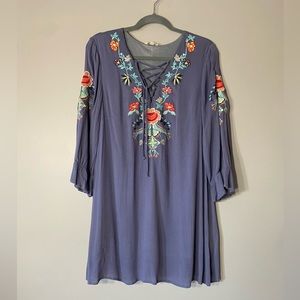 UMGEE Medium Tunic Dress
Floral, embroidery
3/4 sleeve, lace up V-neck, lined